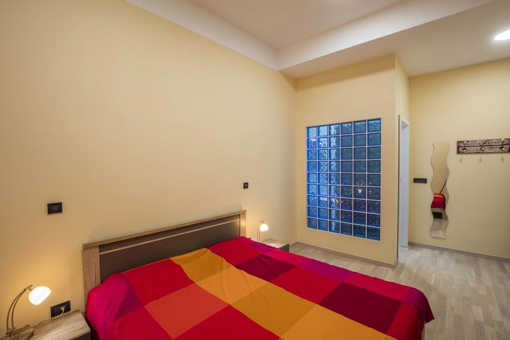 Apartments Villa Adrienne マリ・ロシニュ エクステリア 写真
